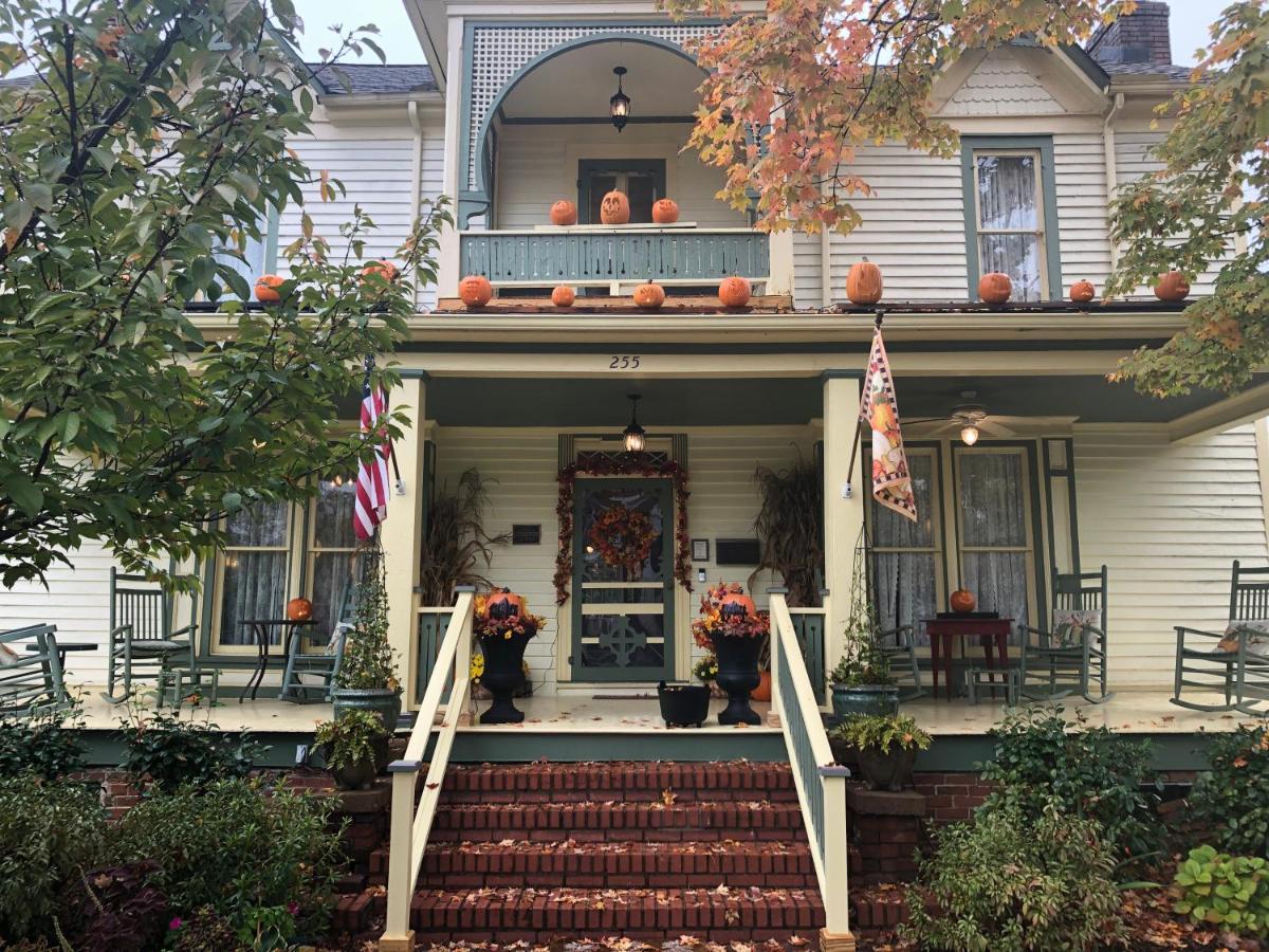 Carrier Houses Bed & Breakfast Rutherfordton Exteriör bild