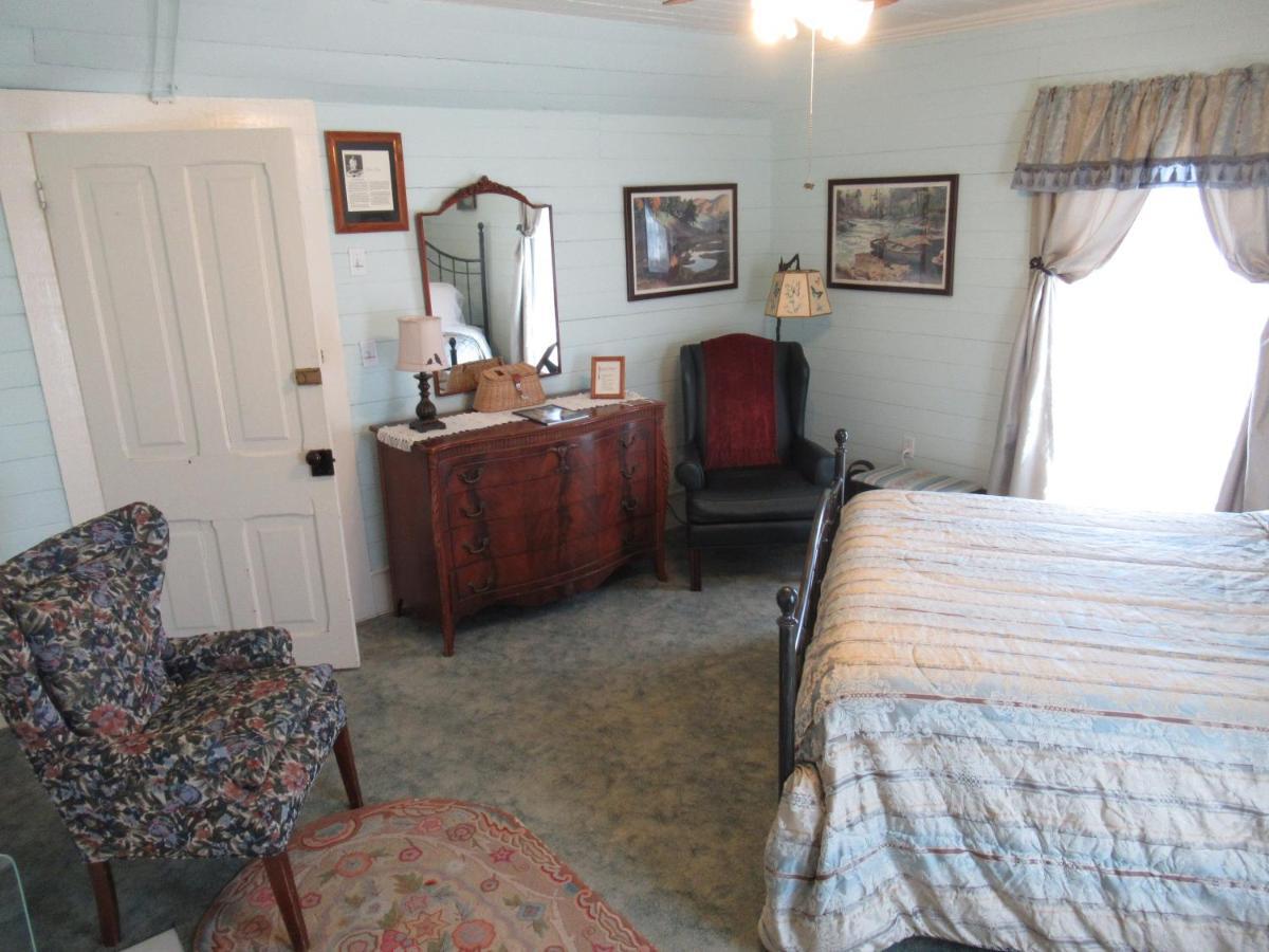 Carrier Houses Bed & Breakfast Rutherfordton Exteriör bild