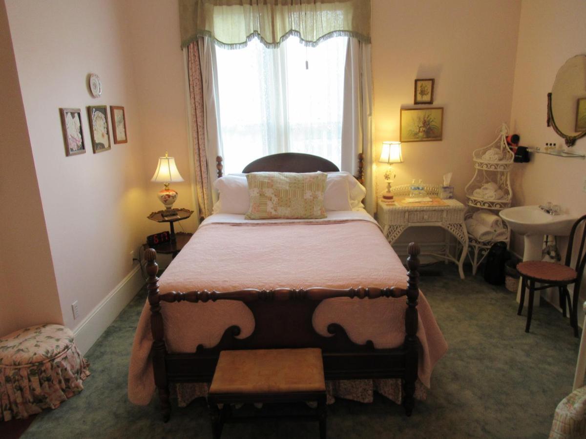 Carrier Houses Bed & Breakfast Rutherfordton Exteriör bild