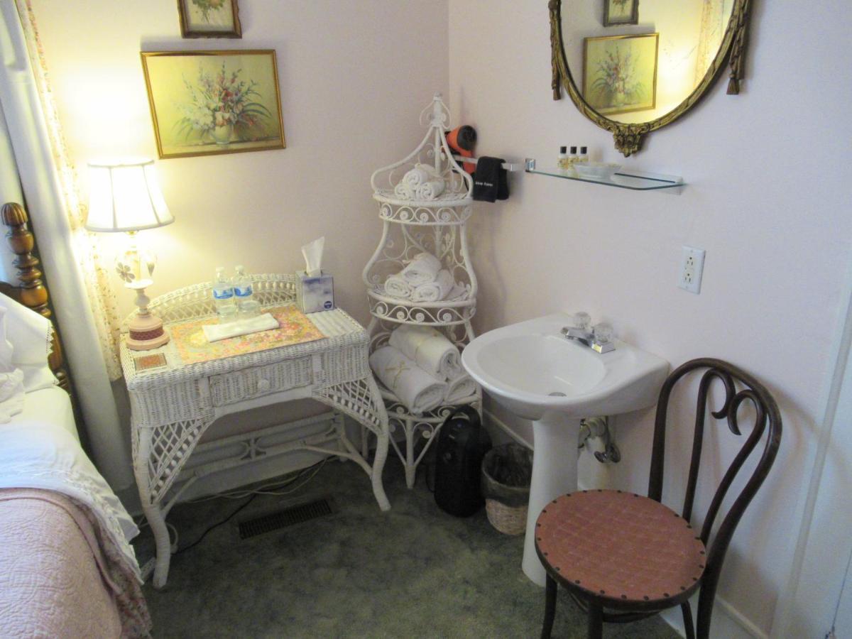 Carrier Houses Bed & Breakfast Rutherfordton Exteriör bild