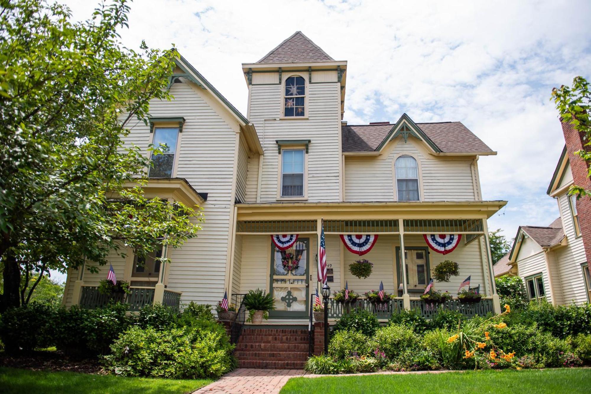 Carrier Houses Bed & Breakfast Rutherfordton Exteriör bild
