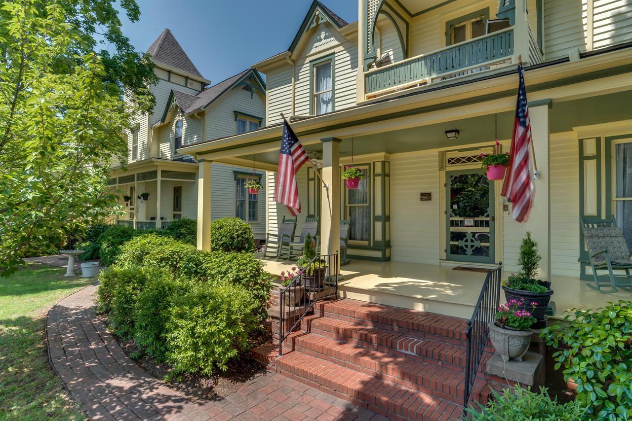 Carrier Houses Bed & Breakfast Rutherfordton Exteriör bild